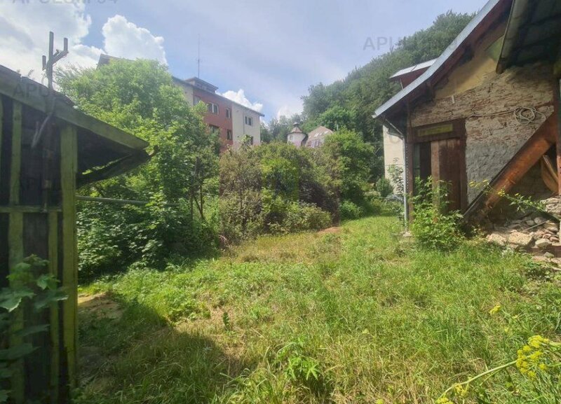 Teren cu constructie de vanzare in Busteni - Zona Lidl