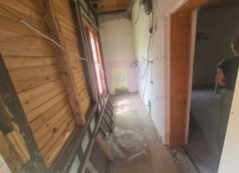 Teren cu constructie de vanzare in Busteni - Zona Lidl