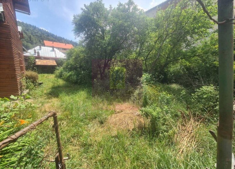 Teren cu constructie de vanzare in Busteni - Zona Lidl